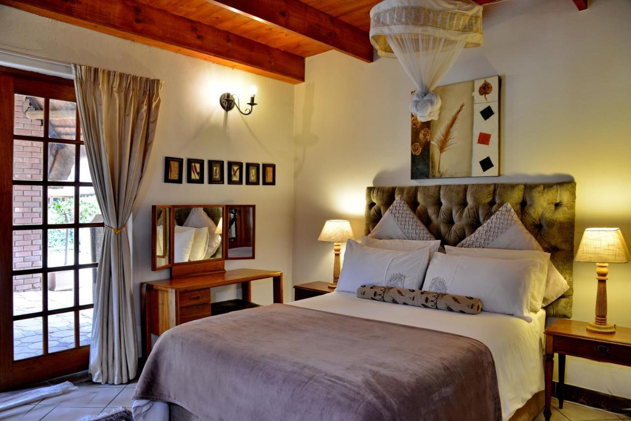 Owls Loft Guest House Midrand Exteriör bild