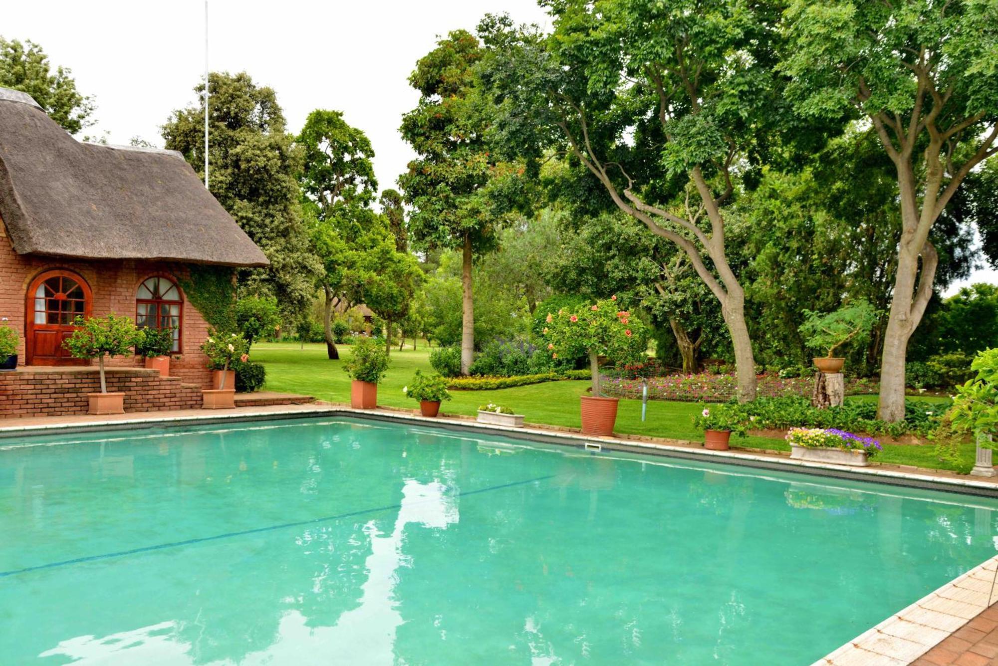 Owls Loft Guest House Midrand Exteriör bild
